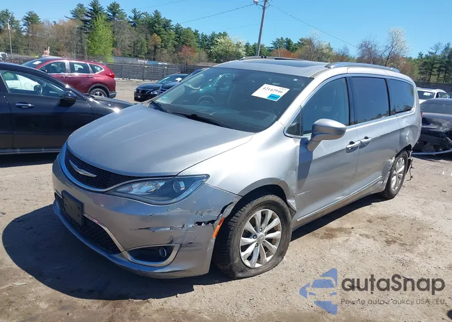 2C4RC1EGXJR101757: 42142946