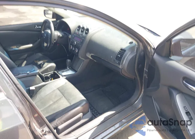 1N4AL21E88C206670: 42142238