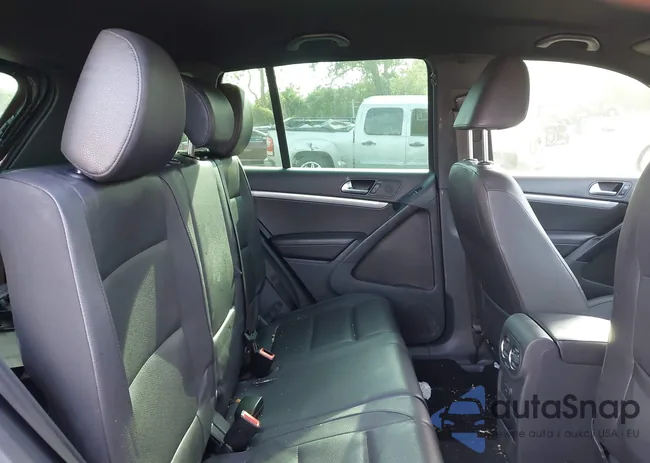 WVGAV7AX4GW559726: 42143748