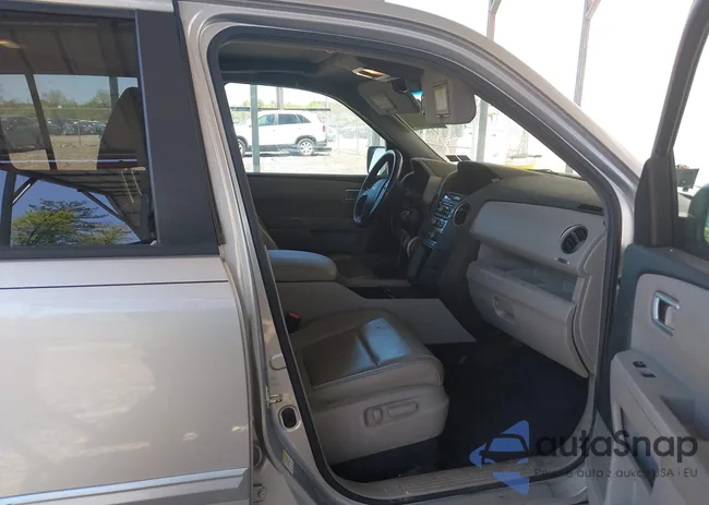 5FNYF4H57CB058606: 42143750