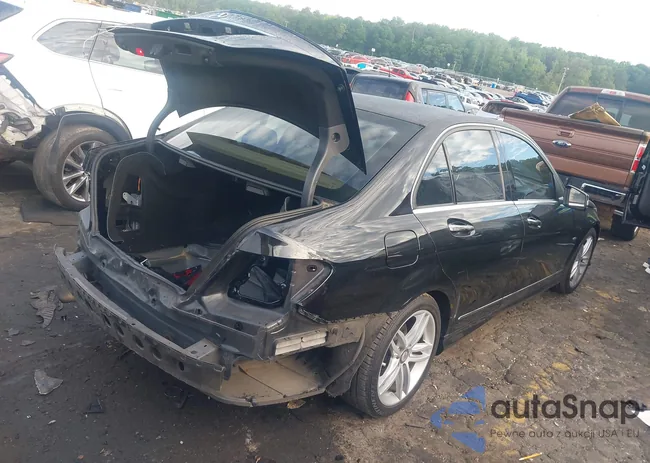 WDDGF4HB2CR212026: 42143759