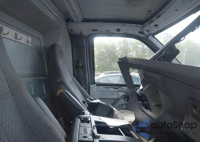 1GCWGFCF4F1152052: 42143803