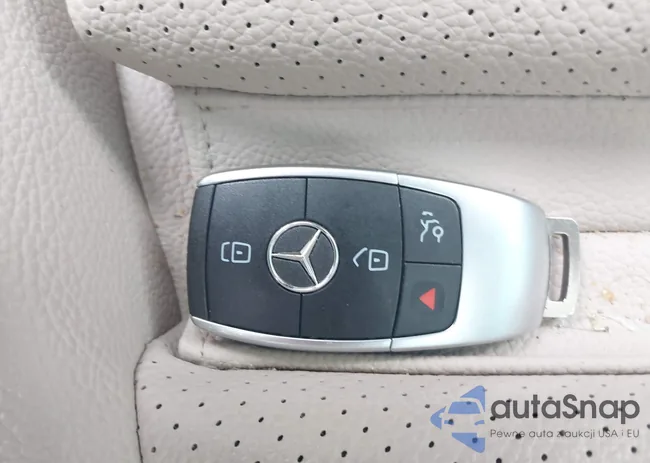 W1N0G8EB3LF850722: 42143874