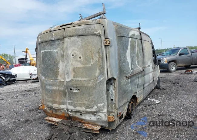 1FTNR2CG5FKA99184: 42143175