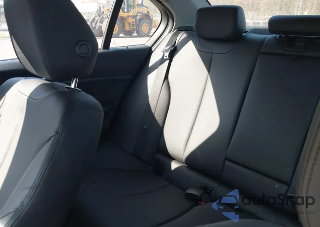 WBA3B5G53DNS04643: 42143365