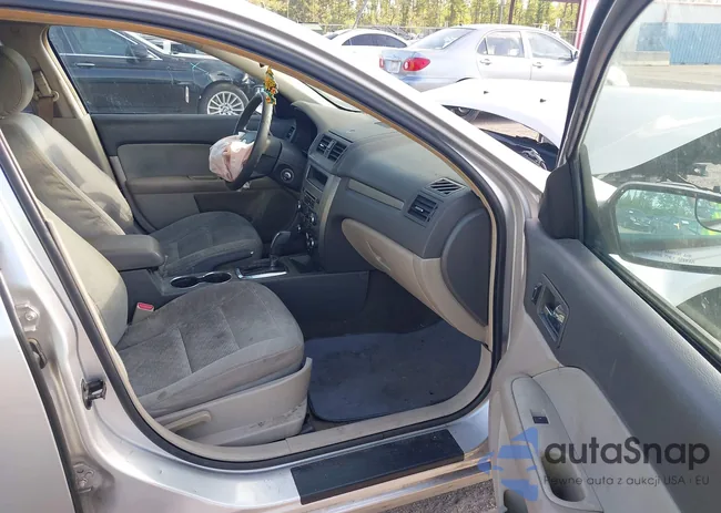 3FAHP0GA7CR103388: 42144657