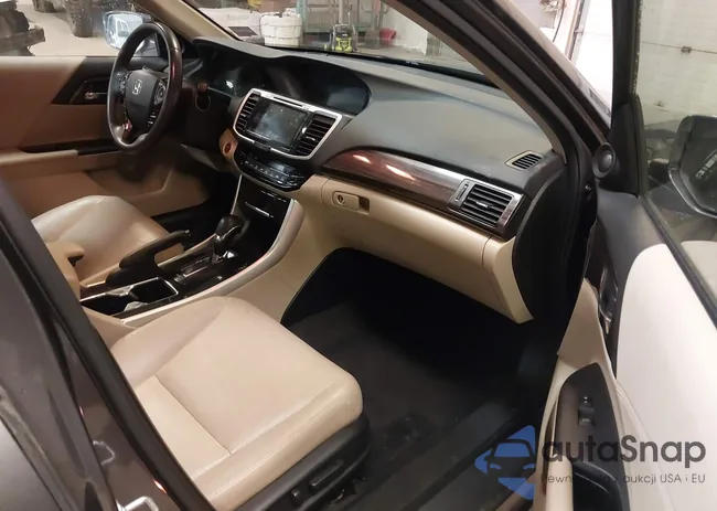 JHMCR6F55HC008001: 42144792