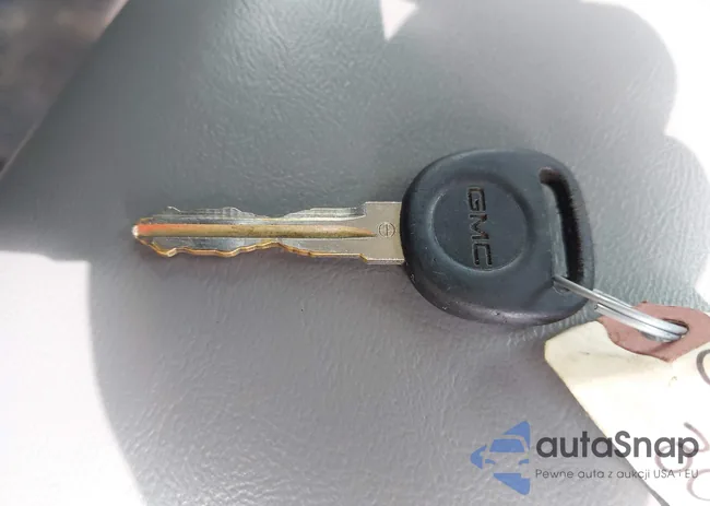 1GCHC24K18E160498: 42144812