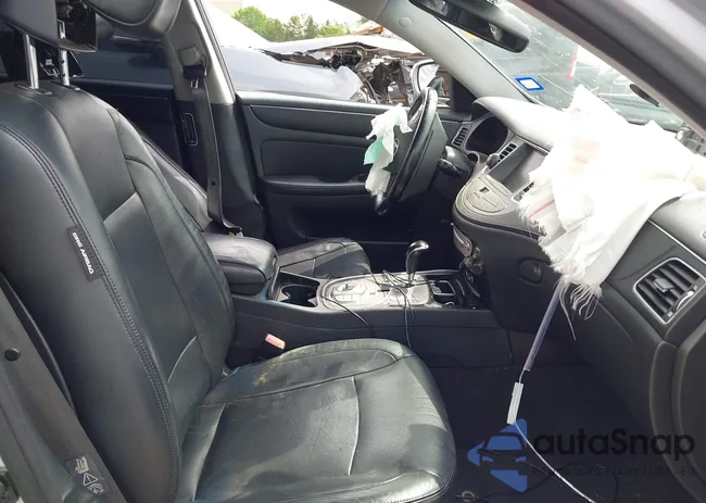 KMHGC4DD1CU153490: 42144974