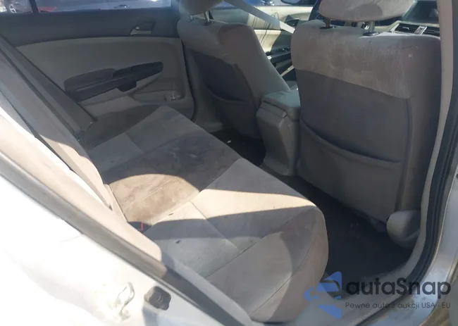 1HGCP2F37AA002735: 42144120