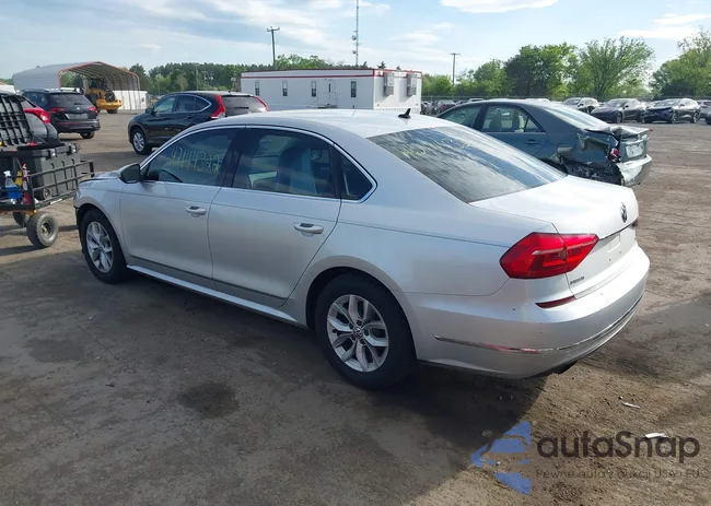 1VWAT7A39GC014305: 42144322