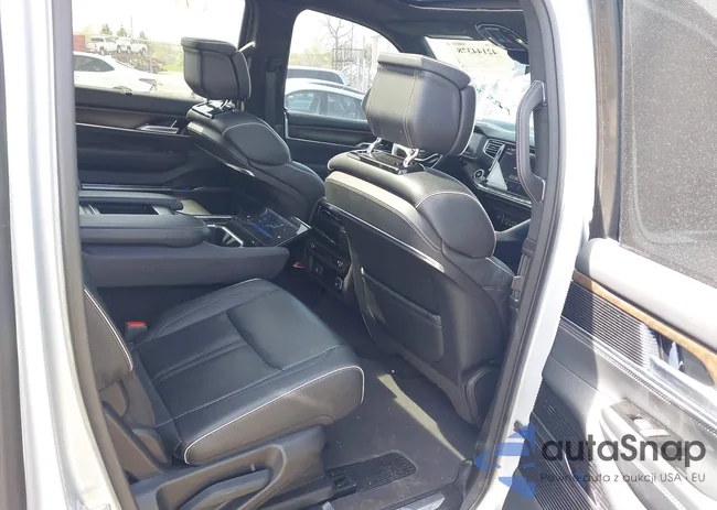 1C4SJVFP3PS540397: 42144378