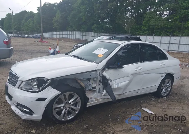 WDDGF4HB7ER310679: 42145665