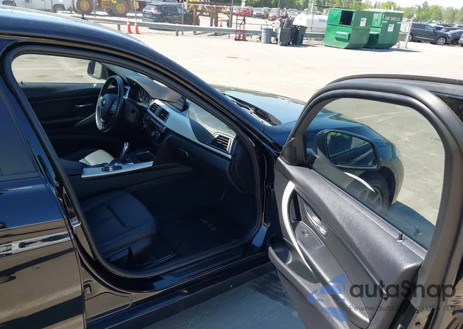 WBA8E1G52GNU12202: 42145676