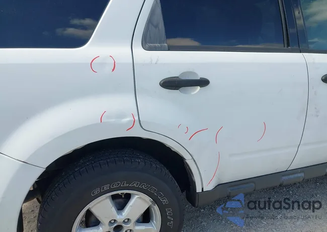 1FMCU03178KB06625: 42145923