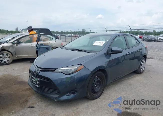 2T1BURHE8JC992526: 42146079