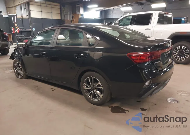 3KPF24ADXPE553768: 42145166