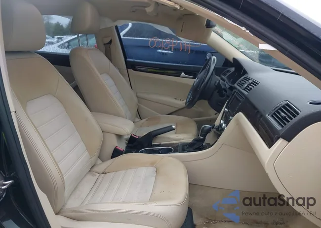 1VWCS7A36FC122780: 42145177