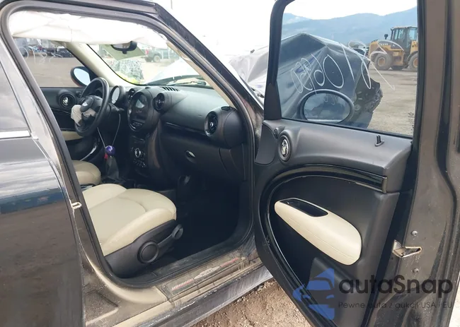 WMWZC5C59FWM19146: 42145218