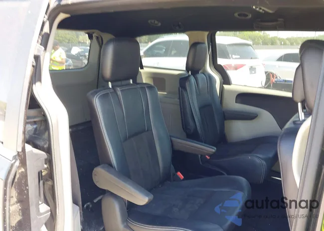 2C4RDGCGXKR743304: 42145228