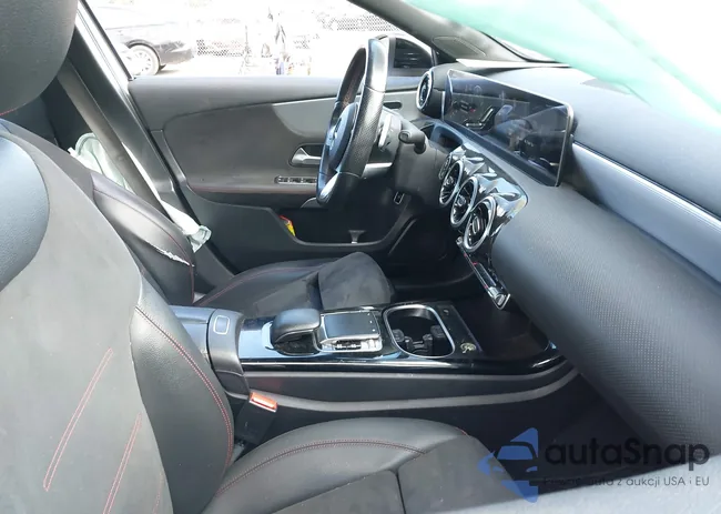 W1K3G4FB8LJ234030: 42146663