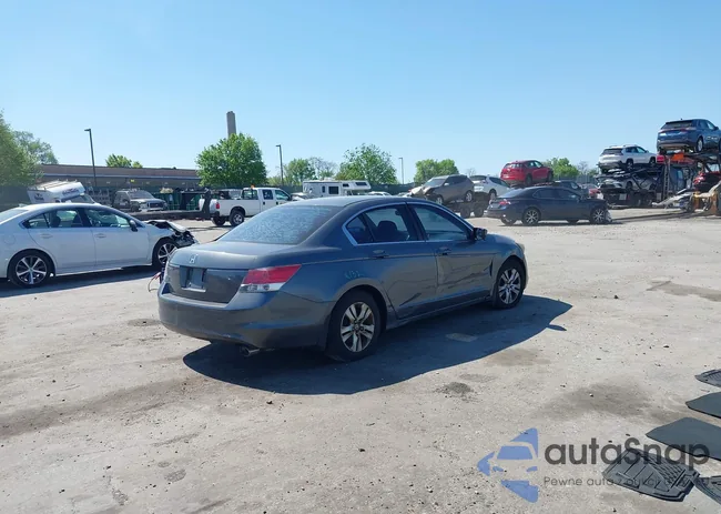 1HGCP26488A093288: 42146925