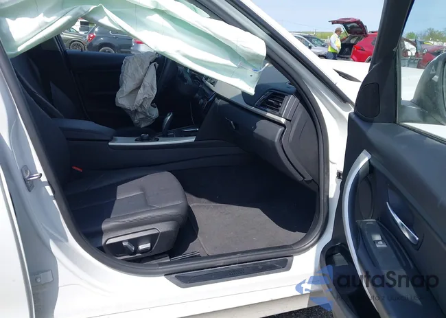 WBA8A3C5XJA505321: 42146927