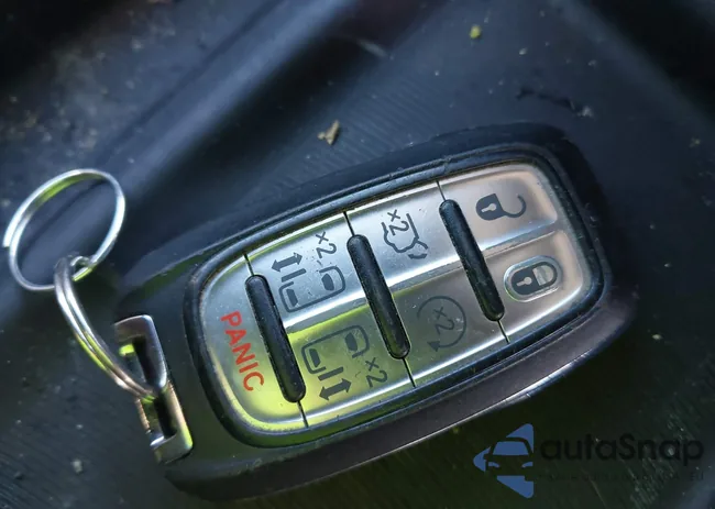 2C4RC1DG6MR520596: 42146981