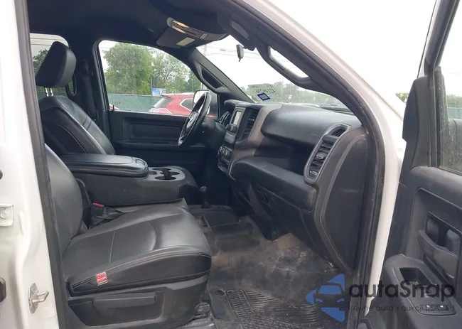 3C6UR5CJ6NG130982: 42146236