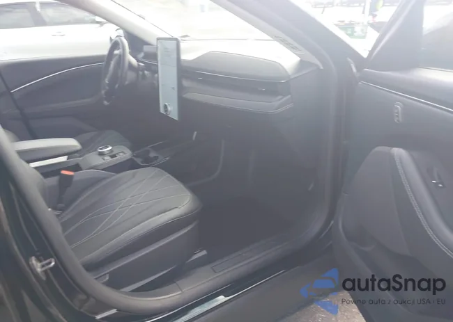 3FMTK1SU7RMA39672: 42146432