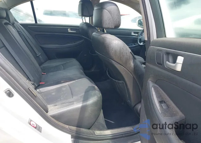 KMHGC4DD0DU228164: 42147647