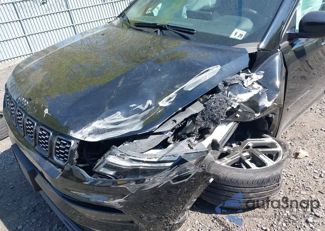 3C4NJDCN6RT169683: 42147825