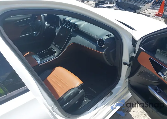 W1KAF4GB9PR090892: 42147894