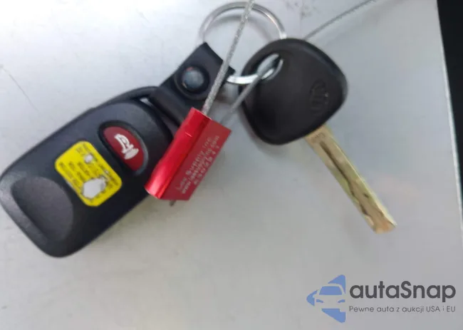 5XYKT4A27BG110693: 42148124