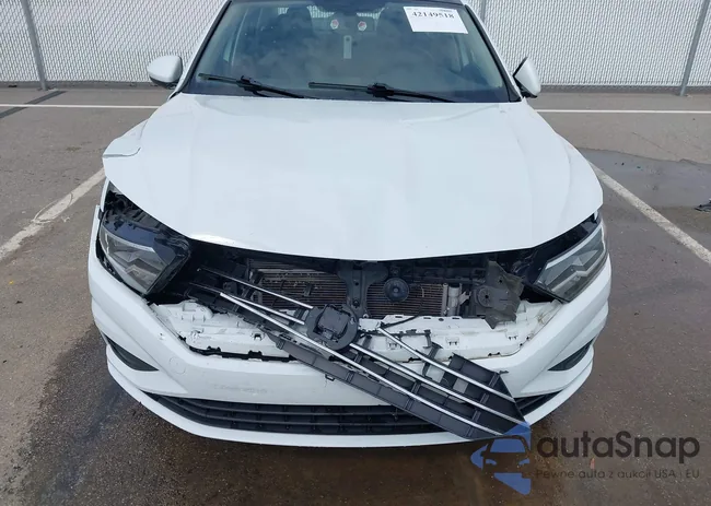 3VWCB7BU5LM011915: 42149518