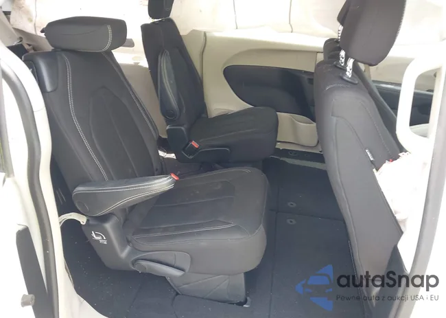 2C4RC1CG2NR204647: 42149623