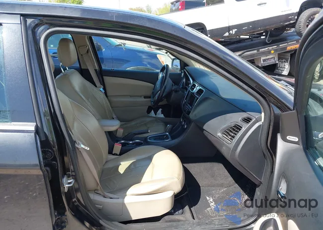 1C3BC2FG5BN504473: 42149762