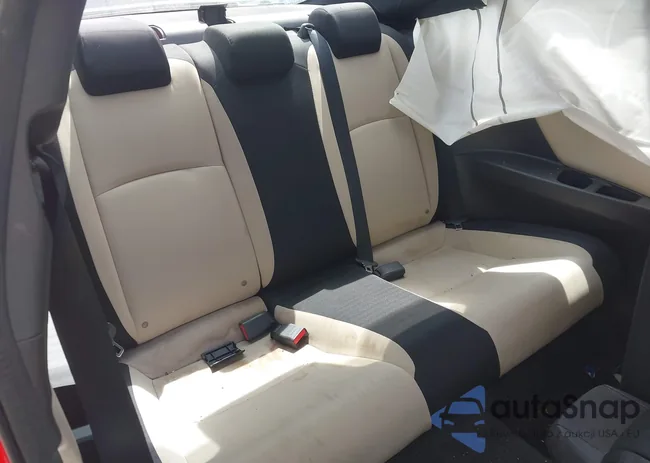 2HGFC4B00GH300246: 42149397