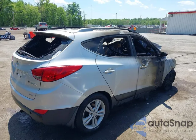 KM8JUCAC9CU351260: 42149433