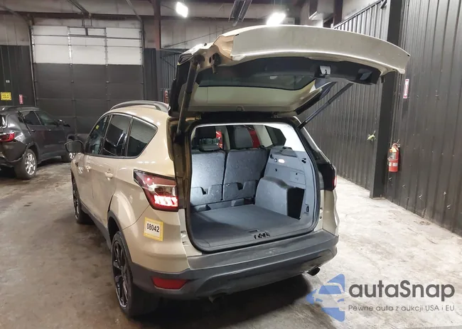 1FMCU9G95HUD33403: 42150696