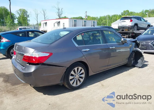 1HGCR2F82EA146009: 42150812