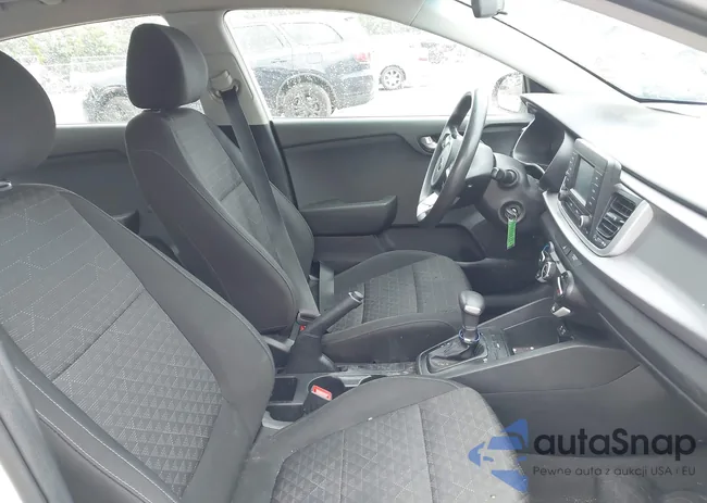 3KPA24AB7JE072053: 42150853