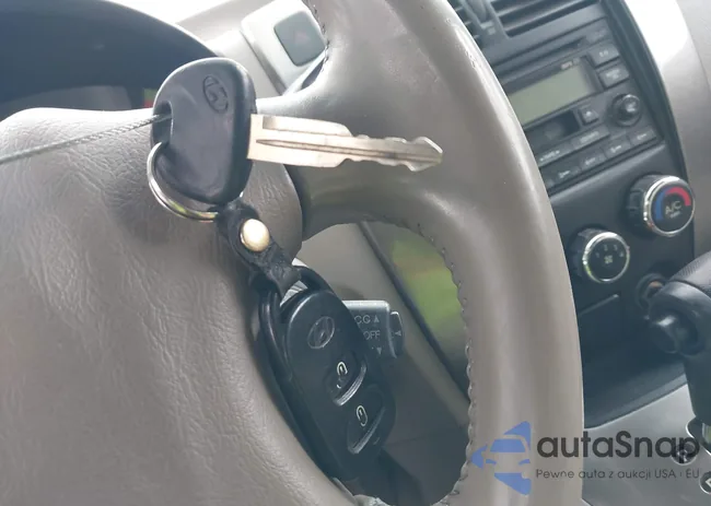 KM8JN72D15U082153: 42150901