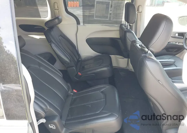 2C4RC1BG3NR168565: 42150290