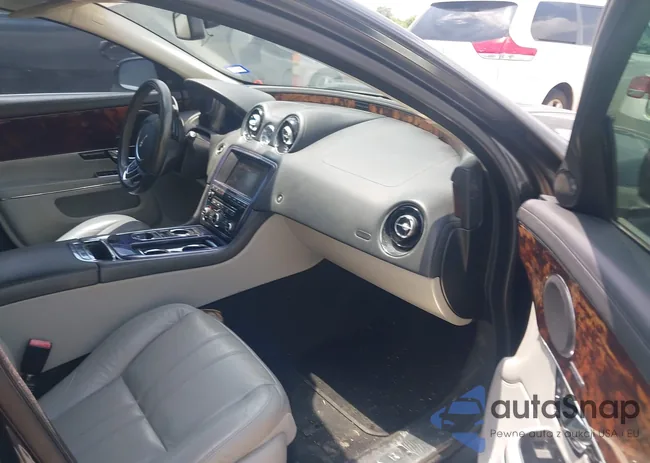 SAJWA1C77D8V44610: 42150382