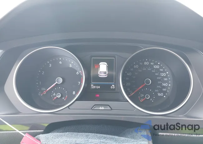 3VV3B7AX2LM130490: 42150440