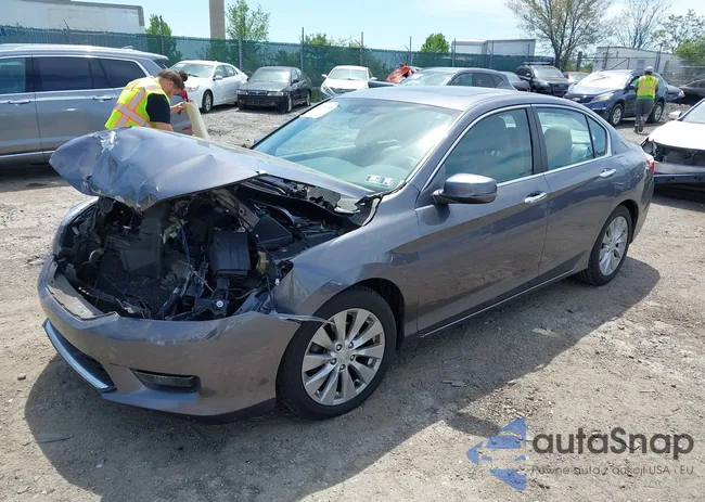 1HGCR2F83EA142146: 42151646