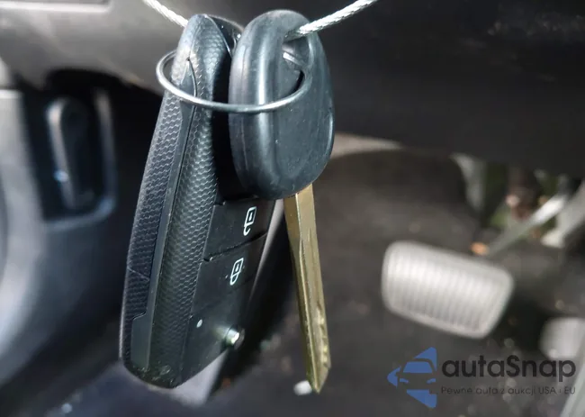 KNDPM3AC8L7781150: 42151821