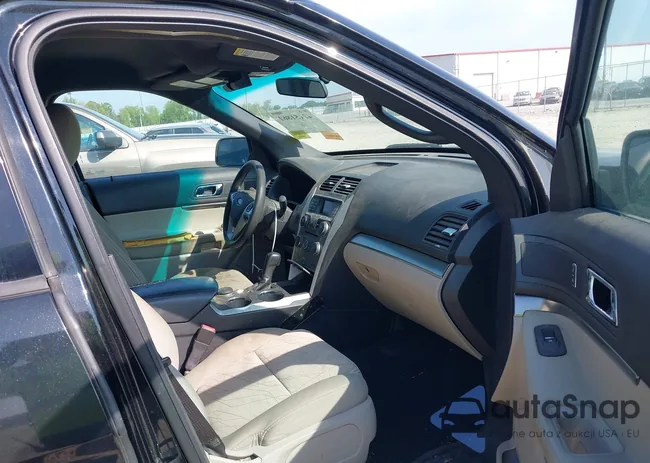 1FMHK8B82BGA33523: 42151861