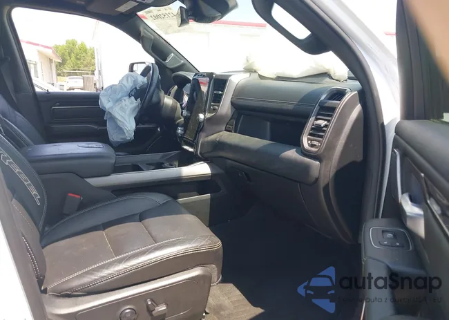 1C6SRFLT0MN559314: 42152002